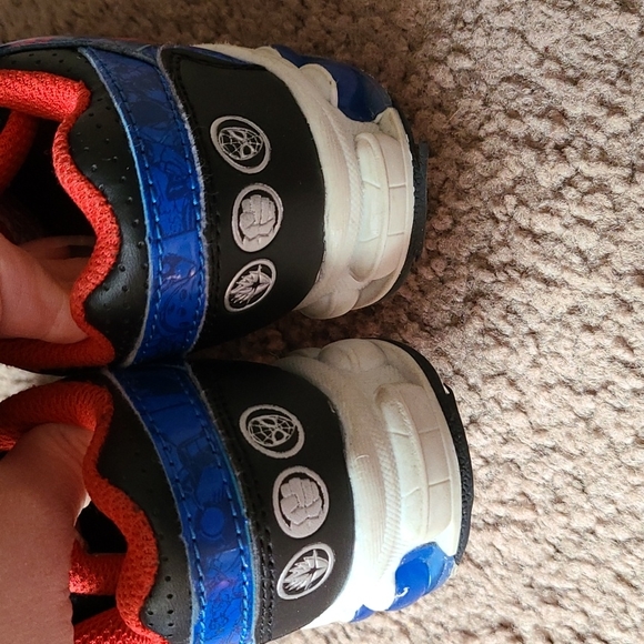 Marvel shoes - Picture 7 of 8